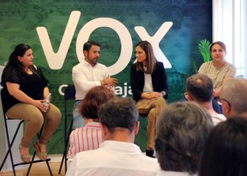 Ainhoa García (VOX) defiende la familia como prioridad en Guadalajara y denuncia el bipartidismo