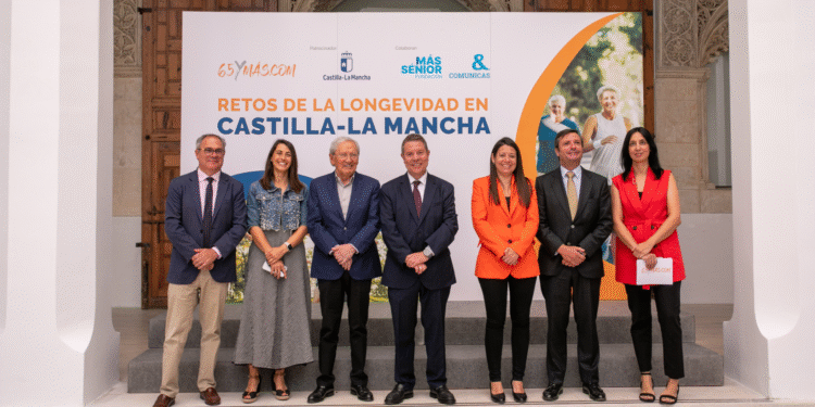 Castilla-La Mancha consolida su Estrategia contra la Soledad No Deseada como política pionera en personas mayores