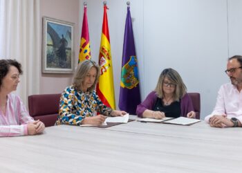 El Ayuntamiento de Guadalajara refuerza la lucha contra el abandono escolar con un nuevo convenio con ACISJF