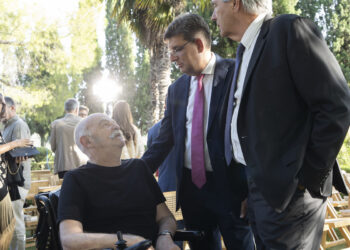 Martín Caparrós recibe el XIII Premio de Periodismo Manu Leguineche en Brihuega por su defensa de la verdad