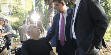 Martín Caparrós recibe el XIII Premio de Periodismo Manu Leguineche en Brihuega por su defensa de la verdad