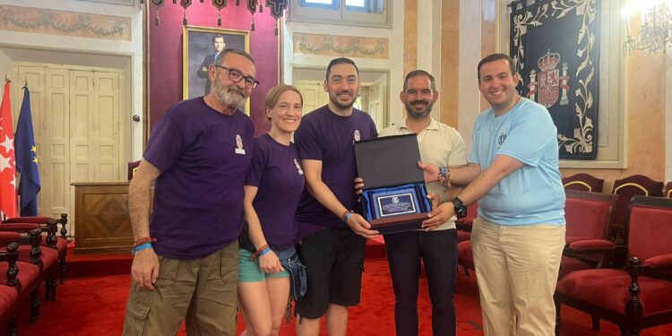 Guadalajara celebra la tradición gigantera con su participación en el encuentro de Gigantes y Cabezudos de Alcalá de Henares