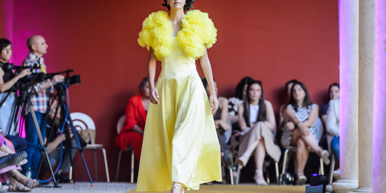 Guadalajara es Moda 2025: talento local, diseño sostenible y alta costura conquistan el Palacio del Infantado