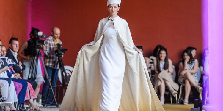 Guadalajara es Moda 2025: talento local, diseño sostenible y alta costura conquistan el Palacio del Infantado