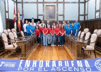 José Luis Vega felicita al CD Chiloeches por su ascenso a Primera División del Fútbol Sala Femenino y anuncia reconocimiento institucional