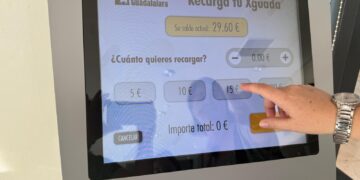 Quioscos digitales de recarga de tarjetas de autobús ya operativos en Guadalajara