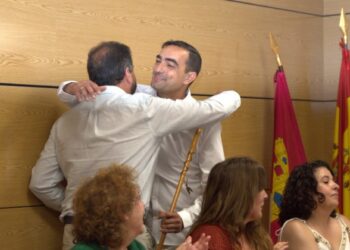Marcos Cascajero toma posesión como nuevo alcalde de Chiloeches y promete una gestión cercana, honesta y eficaz