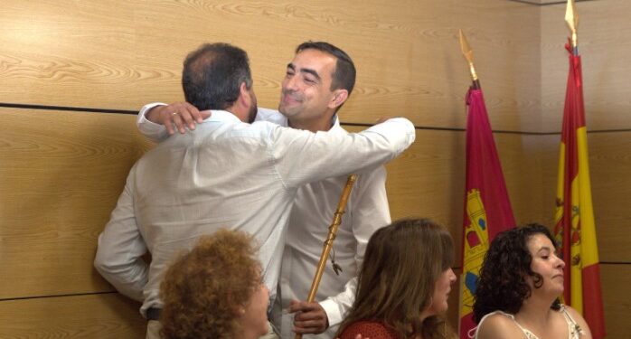 Marcos Cascajero toma posesión como nuevo alcalde de Chiloeches y promete una gestión cercana, honesta y eficaz