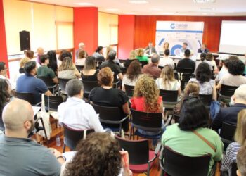 Un centenar de empresarios se informan sobre la nueva facturación y su entrada en vigor en Guadalajara