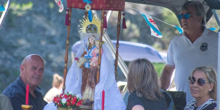 Procesión Marinera en el embalse de Bolarque honra a la Virgen del Carmen en Almonacid de Zorita (Guadalajara)