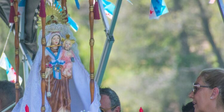 Procesión Marinera en el embalse de Bolarque honra a la Virgen del Carmen en Almonacid de Zorita (Guadalajara)