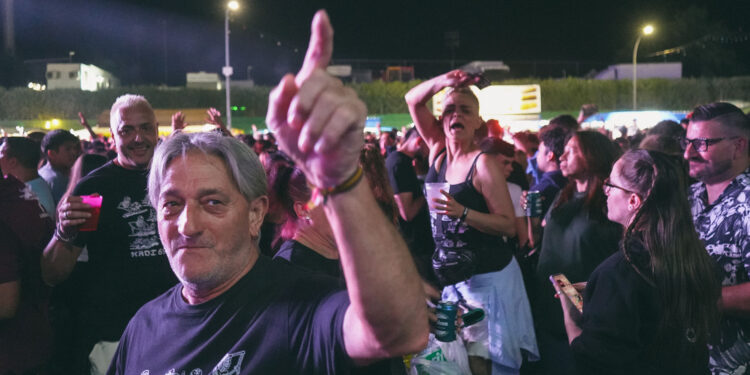 Última madrugada festiva con «Platinum Fest» y «Orquesta Invictus» en Cabanillas del Campo