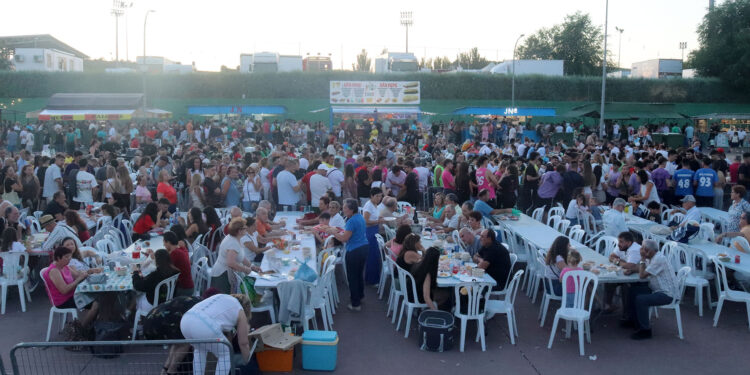 Última noche de las Fiestas 2025 de Cabanillas: caldereta, circo y flamenco, desfile de cierre y traca fin de fiestas