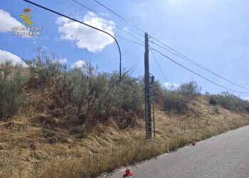 El Casar: dos hombres capturados mientras sustraían cable del tendido telefónico haciéndose pasar por operarios