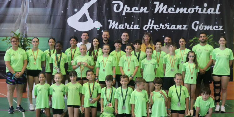 Éxito del II Memorial María Herranz de gimnasia de trampolín en Cabanillas con 200 gimnastas