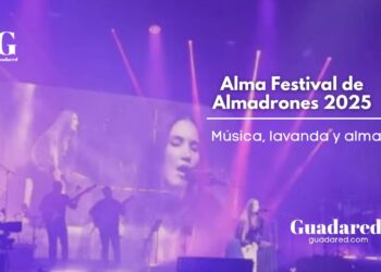 India Martínez emociona en el Alma Music Festival de Almadrones bajo la luna llena y entre campos de lavanda