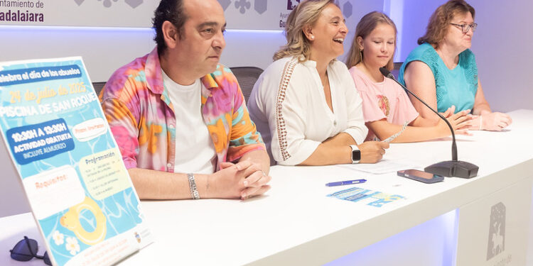 Guadalajara celebra el Día de los Abuelos con actividades intergeneracionales en la Piscina Municipal