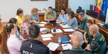 Refuerzo policial con agentes de Azuqueca, Guardia Civil, unidad canina y drones en la Feria de Agosto de Marchamalo