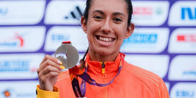 Rocío Arroyo, estudiante de Estudios Ingleses en la UAH, logra doble plata en el Europeo sub-23 de atletismo