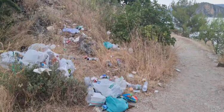 Sacedón denuncia el turismo incívico en los embalses de Entrepeñas y Buendía por suciedad y abandono