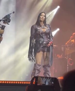 India Martínez emociona en el Alma Music Festival de Almadrones bajo la luna llena y entre campos de lavanda