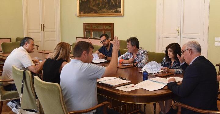 La Diputación de Guadalajara invierte 1,24 millones en las carreteras de Luzón, Ciruelos del Pinar y Valdeavellano