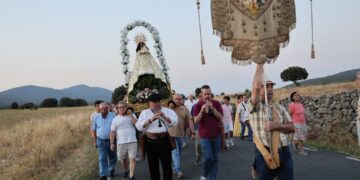 Procesión de la Virgen de los Enebrales: tradición y emoción en las fiestas de Tamajón 2025