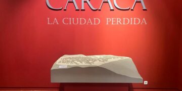 Prórroga exposiciones en Castilla-La Mancha: La loza de Hellín y Caraca, la ciudad perdida