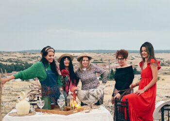 Cuatro mujeres emprendedoras reactivan Villanueva de Alcorón en la España despoblada