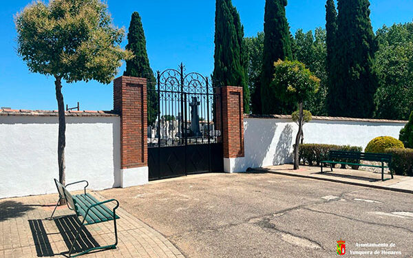 Yunquera renueva el cementerio parroquial con mejoras estéticas y de cuidado del entorno