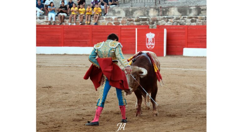 Triunfo de Puerta Grande en Sacedón para Leonardo Hernández y Ginés Marín