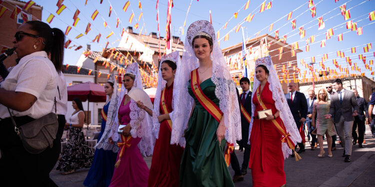 Pasacalles, misa solemne y vermú popular en el día grande de las fiestas de Yunquera de Henares
