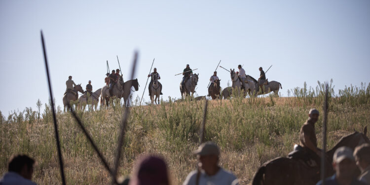 La Bajada de Yunquera de Henares 2025: Tradición Taurina y Novillada en Las Traviesas