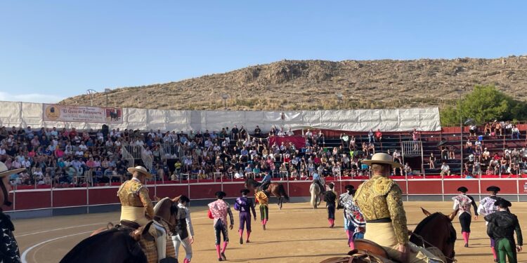 Destacan las ganas de Donaire frente a la desidia de González y Candelas