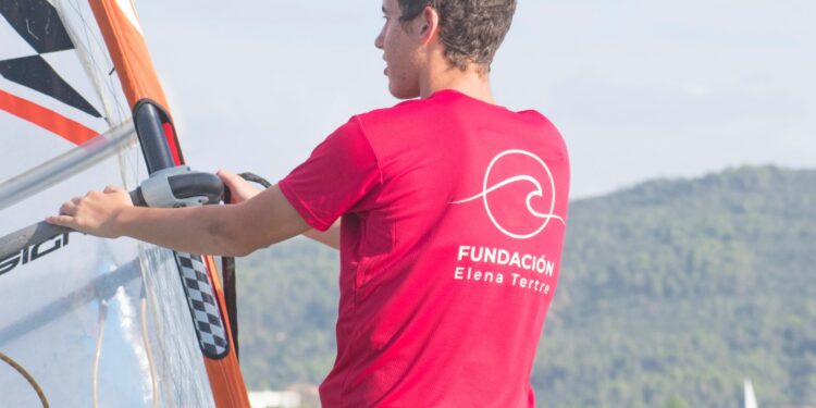 III Regata Solidaria de Castilla-La Mancha 2025 en Entrepeñas: deporte y solidaridad contra el osteosarcoma