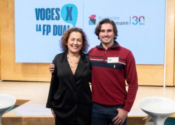Alumno del IES Castilla de Guadalajara participa en “Voces x la FP dual” en Madrid