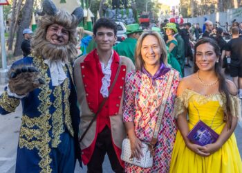 Guadalajara convierte sus calles en un gran escenario con el Desfile de Carrozas “El Musical de los Musicales”