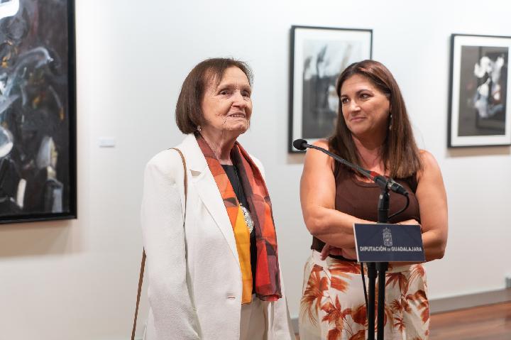 El Centro San José acoge una exposición de Salvador Victoria, pionero del arte abstracto en España