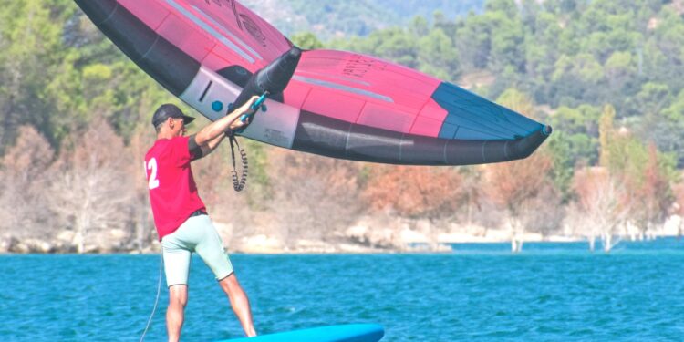 III Regata Solidaria de Castilla-La Mancha 2025 en Entrepeñas: deporte y solidaridad contra el osteosarcoma