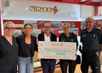 La Guardia Civil de Guadalajara entrega 1.500 € a la Fundación NIPACE