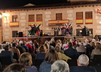 Las Fiestas Patronales de El Casar 2025 destacaron ayer con la tradicional comida popular, el Día del Mayor y los encierros por las calles. Música, charanga y actividades para todos los vecinos.