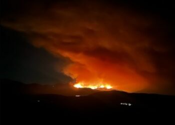 Incendio en Peñalba de la Sierra: cinco días activos, 800 hectáreas arrasadas y polémica por la gestión en Castilla-La Mancha