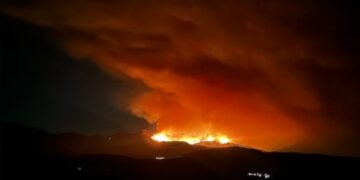 Incendio en Peñalba de la Sierra: cinco días activos, 800 hectáreas arrasadas y polémica por la gestión en Castilla-La Mancha