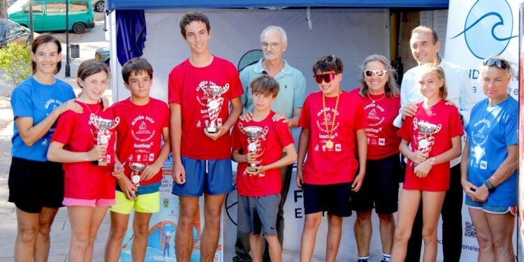 III Regata Solidaria de Castilla-La Mancha 2025 en Entrepeñas: deporte y solidaridad contra el osteosarcoma