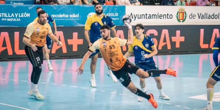 SANICENTRO BM Guadalajara cae 32-22 ante Recoletas Atlético Valladolid