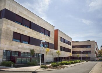 Traslado de residentes de la ULE de Guadalajara a la URR de Alcohete para atención psicogeriátrica especializada