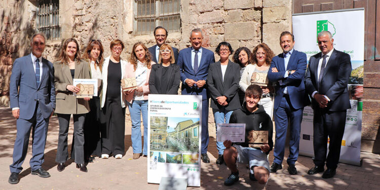 Entregados en Molina de Aragón los premios de emprendimiento rural “Tierra de Oportunidades” de CaixaBank y la ADR Alto Tajo