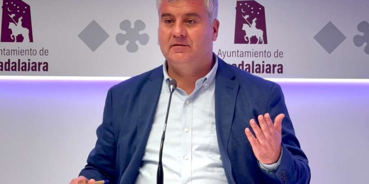 El PP acusa a Page de “dar la espalda a Guadalajara” y denuncia incumplimientos en el Debate sobre el Estado de la Región