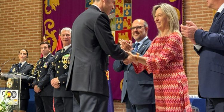 Ana Guarinos reconoce la labor de la Policía Nacional en Guadalajara por su vocación de servicio y compromiso con la seguridad