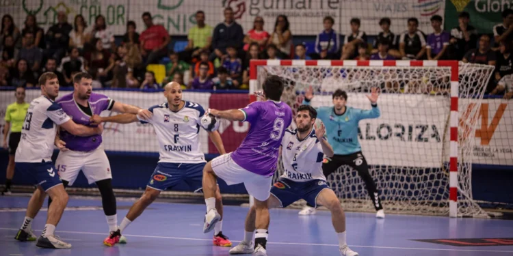 BM Guadalajara vs Granollers: Crónica, goles y presencia de la infanta Elena